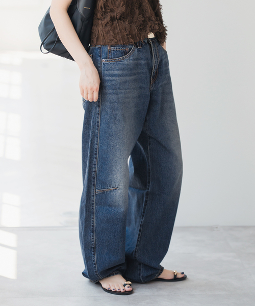 Spick & Span（スピックアンドスパン）の「《一部店舗+WEB限定》LEVI'S/リーバイス BAGGY DAD BARREL（デニムパンツ・レディース・エメラルドブルー/ブラック系その他・27/26/25）」の3枚目の写真