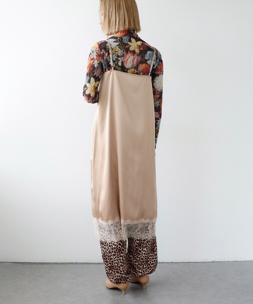 Three Four Time(スリーフォータイム)の「サテンレースキャミワンピース(ワンピース・レディース・ブラック・FREE)」の22枚目の写真