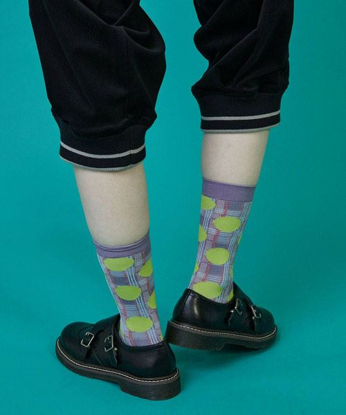 FRAPBOIS(フラボア)の「チェックオンドットソックス(ソックス/靴下・レディース・ブラック/パープル/レッド・FREE)」の9枚目の写真