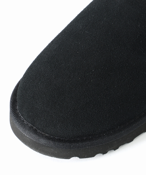 UGG（アグ）の「UGG/アグ W CLASSIC MICRO 1173891（その他シューズ・レディース・ブラック/キャメル・23cm/24cm/25cm）」の3枚目の写真