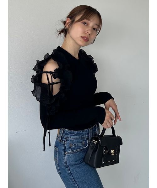 SNIDEL（スナイデル）の「プリーツフリルニットプルオーバー（ニット/セーター・レディース・ブラック/グレー/ホワイト・F）」の4枚目の写真