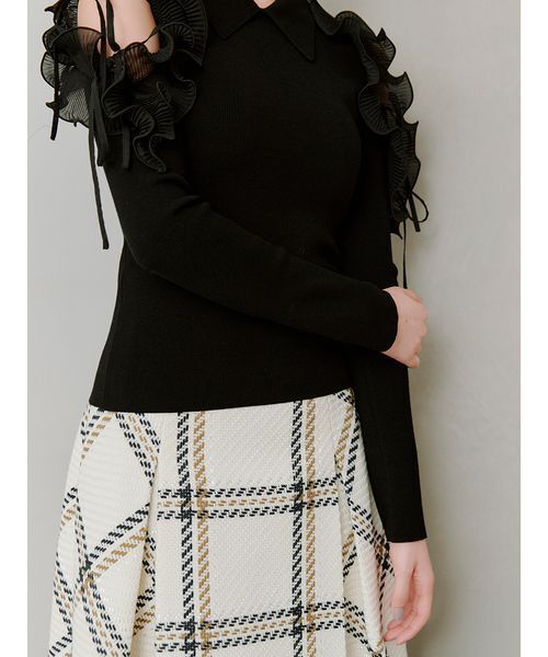 今期 新品 SNIDEL フリル付き肩出しニット プリーツフリルニット ブラック SNIDEL（スナイデル）の「プリーツフリルニットプルオーバー