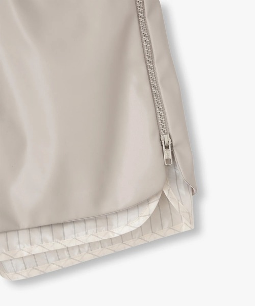 ANNA SUI NYC（アナ スイ エヌ ワイ シー）の「ANNA SUI NYC/アナ スイ エヌワイシー/PUレザーハーフパンツ（その他パンツ・レディース・ブラック/ホワイト・F）」の9枚目の写真