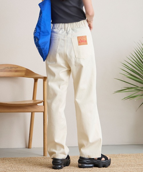 THE CRAFT CREW PRODUCTS(ザクラフトクループロダクツ)の「【サステナブル】クイックドライ ワイドストレートデニムパンツ【THE CRAFT CREW PRODUCTS】(デニムパンツ・レディース・ブラック系/インディゴブルー/ブラック/ブルー/ワンウォッシュ/アイボリー/ブラウン/サックスブルー・L/M/S)」の17枚目の写真