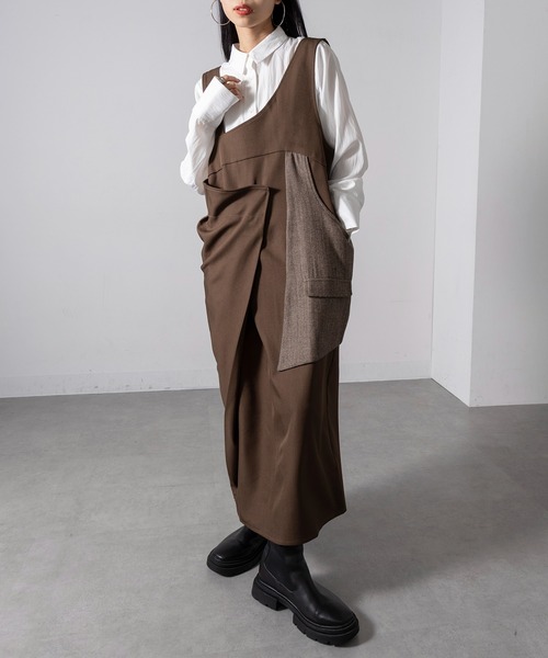 MAGASIN DE MODE Onjna(マガジンデモードオンジェナ )の「【MAGASIN DE MODE Onjna】アシメショルダーラップワンピース オールインワン trc(ワンピース・レディース・グレー/ブラック/ブラウン・FREE)」の1枚目の写真
