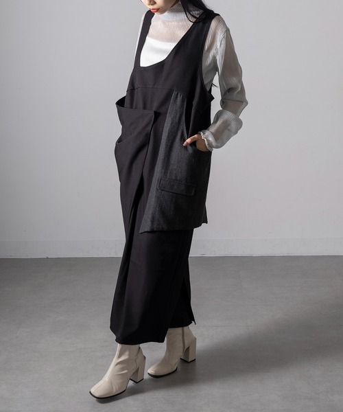 MAGASIN DE MODE Onjna(マガジンデモードオンジェナ )の「【MAGASIN DE MODE Onjna】アシメショルダーラップワンピース オールインワン trc(ワンピース・レディース・グレー/ブラック/ブラウン・FREE)」の2枚目の写真
