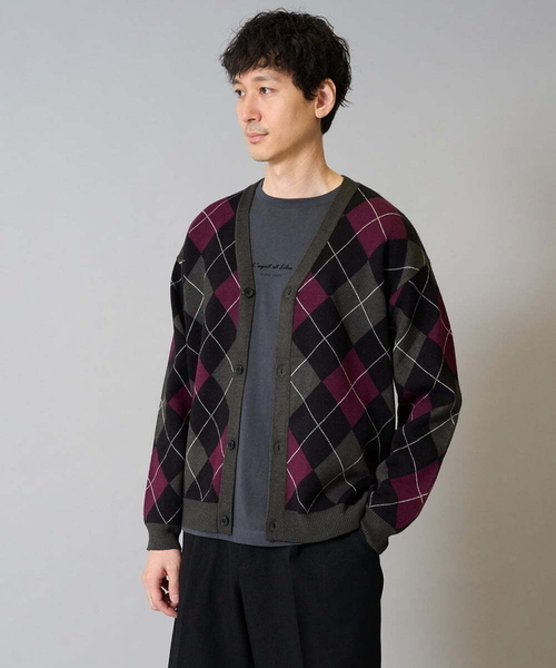 a.v.v（アーヴェヴェ）の「【洗濯機で洗える】アーガイルジャカードニットカーディガン（カーディガン/ボレロ・メンズ・チャコールグレー/ネイビー・46/48）」の2枚目の写真