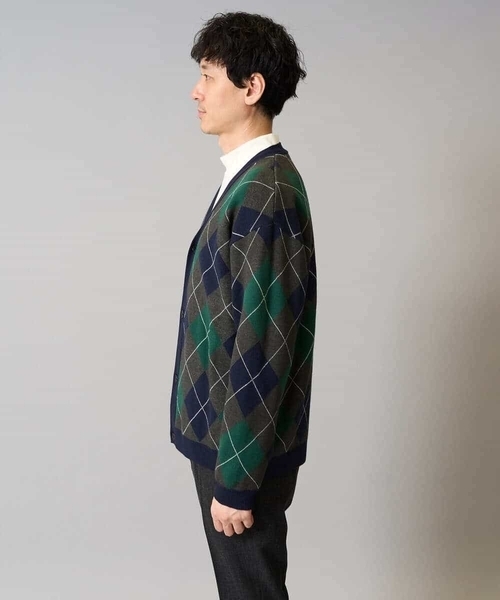 a.v.v（アーヴェヴェ）の「【洗濯機で洗える】アーガイルジャカードニットカーディガン（カーディガン/ボレロ・メンズ・チャコールグレー/ネイビー・46/48）」の13枚目の写真