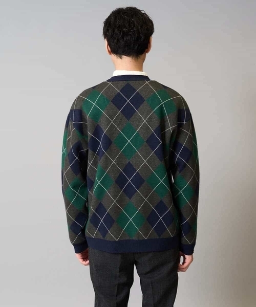 a.v.v（アーヴェヴェ）の「【洗濯機で洗える】アーガイルジャカードニットカーディガン（カーディガン/ボレロ・メンズ・チャコールグレー/ネイビー・46/48）」の3枚目の写真