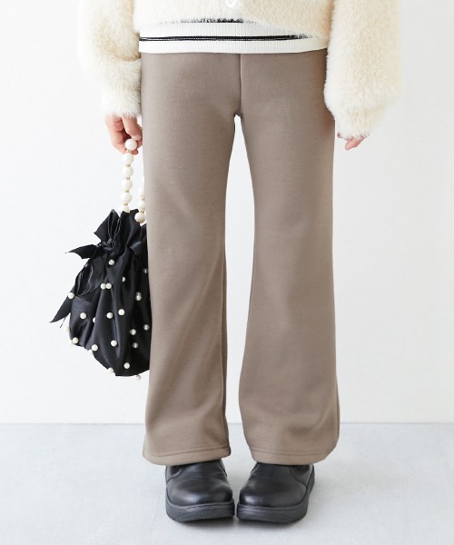 devirock（デビロック）の「RICH WARM 裏シャギー えらべる無地&花柄 セミフレアパンツ　裏起毛（その他パンツ・キッズ・ベージュ系/ピンク系/ブルー系/ブラック系/ブラック/アイボリー系・100cm/110cm/120cm/130cm/140cm/150cm/160cm）」の4枚目の写真