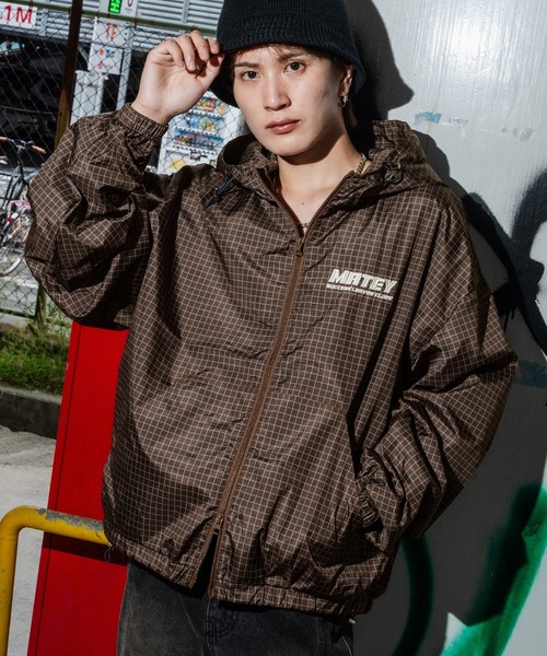 セール】ポリナイロン 総柄チェック ロゴ刺繍 フードブルゾン