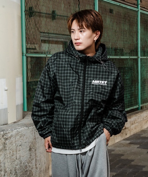 セール】ポリナイロン 総柄チェック ロゴ刺繍 フードブルゾン