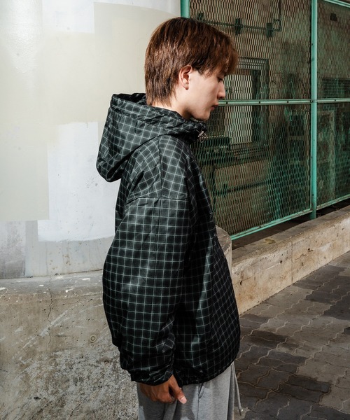 セール】ポリナイロン 総柄チェック ロゴ刺繍 フードブルゾン