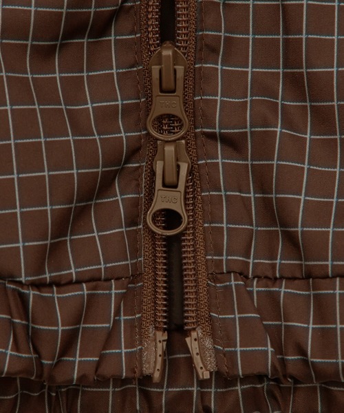 improves（インプローブス）の「ポリナイロン 総柄チェック ロゴ刺繍 フードブルゾン（ナイロンジャケット・メンズ・ブラック/ネイビー/ブラウン・MEDIUM/LARGE）」の22枚目の写真