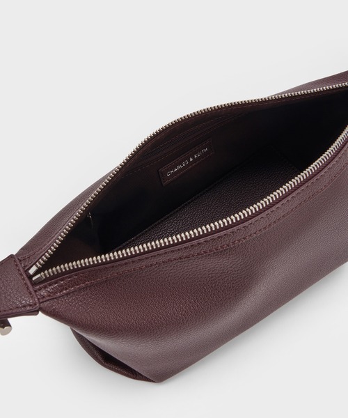 CHARLES & KEITH(チャールズ & キース)の「Zora ゾラ バックルストラップスラウチーショルダーバッグ(ショルダーバッグ・レディース・スミクロ/パープル系その他3・S)」の4枚目の写真