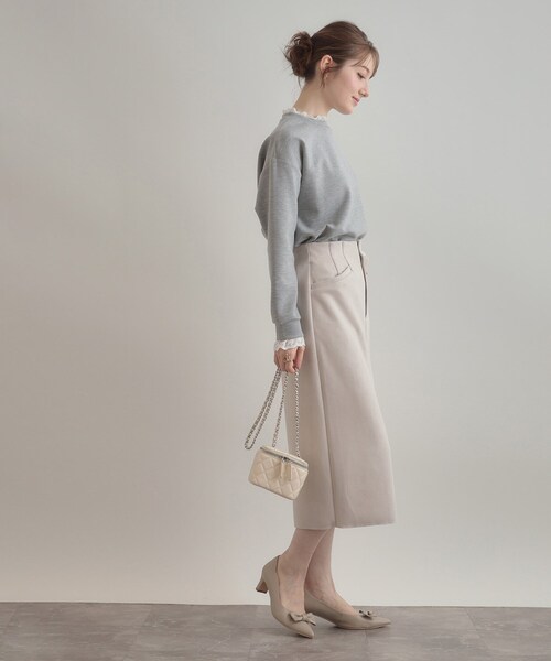 couture brooch（クチュールブローチ）の「【大人可愛い・きれいめ】フリルデザインダンボールプルオーバー（Tシャツ/カットソー・レディース・ライトグレー/ブラック・40/38/42/36）」の4枚目の写真