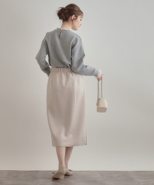 couture brooch（クチュールブローチ）の「【大人可愛い・きれいめ】フリルデザインダンボールプルオーバー（Tシャツ/カットソー・レディース・ライトグレー/ブラック・40/38/42/36）」の5枚目の写真