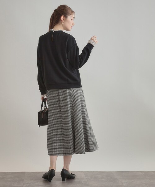 couture brooch（クチュールブローチ）の「【大人可愛い・きれいめ】フリルデザインダンボールプルオーバー（Tシャツ/カットソー・レディース・ライトグレー/ブラック・40/38/42/36）」の15枚目の写真