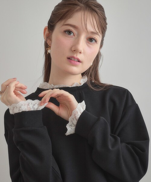 couture brooch（クチュールブローチ）の「【大人可愛い・きれいめ】フリルデザインダンボールプルオーバー（Tシャツ/カットソー・レディース・ライトグレー/ブラック・40/38/42/36）」の16枚目の写真