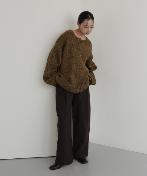 hellam(へラム)の「バイカラーヘンリーネックミックスニット(ニット/セーター・レディース・レッド/ブラウン/ブルー/チャコール・FREE)」の17枚目の写真