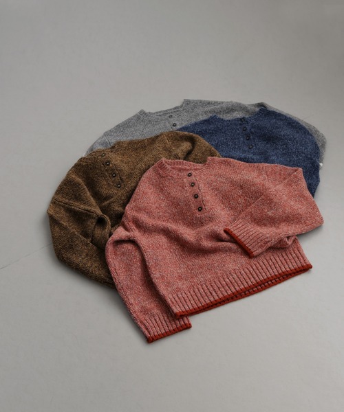 hellam(へラム)の「バイカラーヘンリーネックミックスニット(ニット/セーター・レディース・レッド/ブラウン/ブルー/チャコール・FREE)」の9枚目の写真