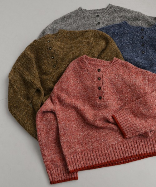 hellam(へラム)の「バイカラーヘンリーネックミックスニット(ニット/セーター・レディース・レッド/ブラウン/ブルー/チャコール・FREE)」の14枚目の写真