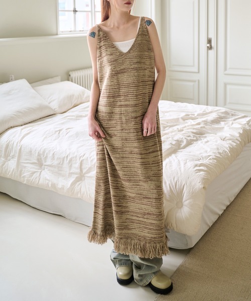 UNE MANSION（ユヌマンション）の「キャミソールワンピース（ワンピース・レディース・ブラウン・FREE）」の2枚目の写真