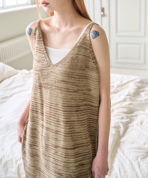 UNE MANSION（ユヌマンション）の「キャミソールワンピース（ワンピース・レディース・ブラウン・FREE）」の5枚目の写真