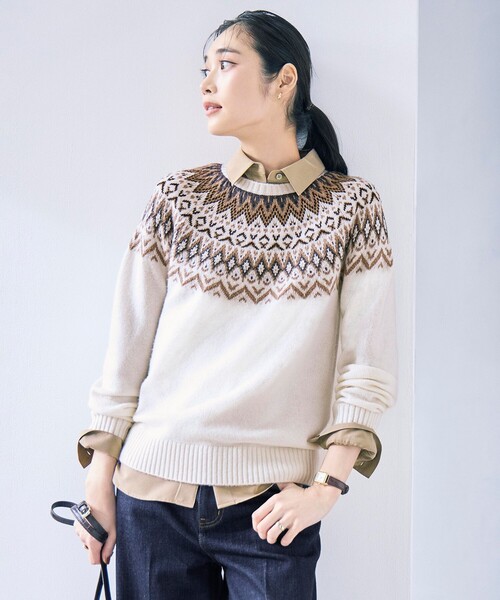 J.PRESS Ladies(J.プレス レディス)の「FAIR ISLE ラウンドネック ニット(ニット/セーター・レディース・ライトグレー系/ホワイト系/ネイビー系・SMALL)」の2枚目の写真