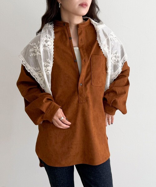 fredy emue(フレディエミュ)の「【LANCER CLOTHING CORPORATION】STANDCOLLAR SHIRTS SUEDE(シャツ/ブラウス・レディース・ブラウン/キャメル・38)」の2枚目の写真