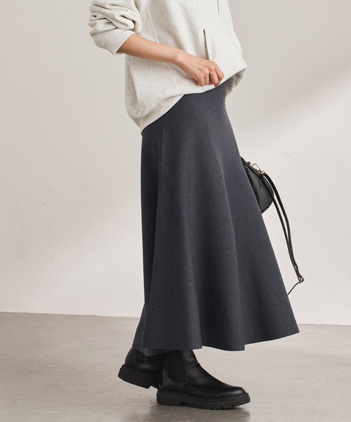FRAMeWORK（フレームワーク）の「≪手洗い可≫フレアーニットスカート（スカート・レディース・ライトグレー/ブラック・36/38）」の2枚目の写真