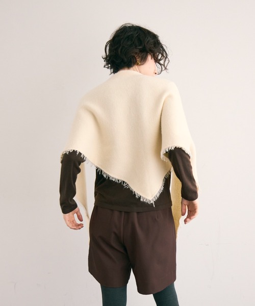 Trish（トリッシュ）の「フリンジトライアングルマフラー（ストール/ショール・レディース・グレー/アイボリー/ブラック・FREE）」の19枚目の写真