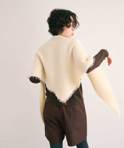 Trish（トリッシュ）の「フリンジトライアングルマフラー（ストール/ショール・レディース・グレー/アイボリー/ブラック・FREE）」の17枚目の写真