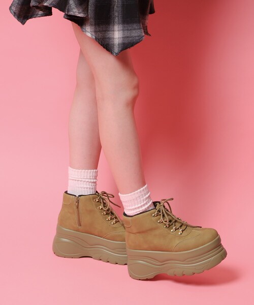 cs T&P(シーエスティーアンドピー)の「厚底ハイカットスニーカー(スニーカー・レディース・ベージュ/ダークブラウン/ブラック・S/M/L/LL)」の10枚目の写真