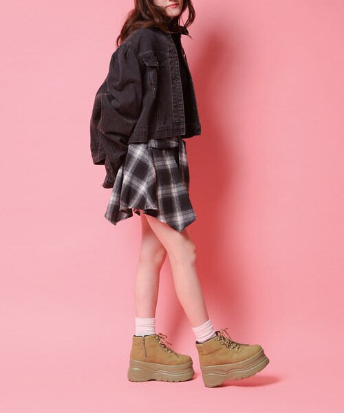 cs T&P(シーエスティーアンドピー)の「厚底ハイカットスニーカー(スニーカー・レディース・ベージュ/ダークブラウン/ブラック・S/M/L/LL)」の12枚目の写真