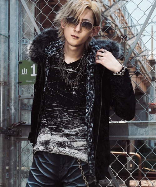 FUGA（フーガ）の「『FUGA/フーガ』ファー付きベロアパーカー