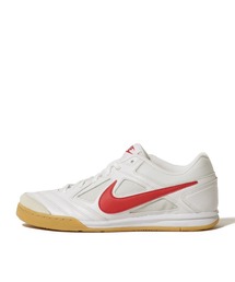 NIKE / GATO