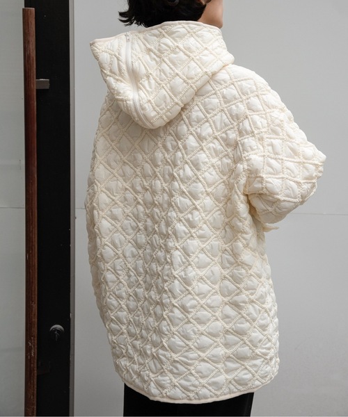 lawgy（ラウジー）の「hooded quilted stitch point coat / フーデッドキルテッドステッチポイントコート（その他アウター・レディース・ブラック/ホワイト・FREE）」の7枚目の写真