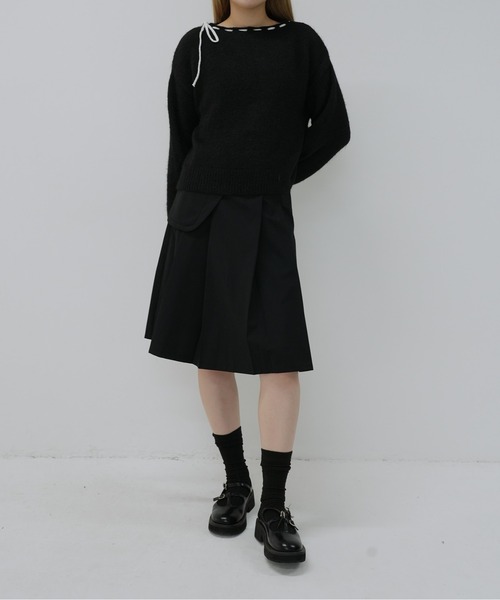 Enewd nina（エニュードニーナ）の「ボートネック風リボン編み上げニット（ニット/セーター・レディース・ブラック/グレー・FREE）」の6枚目の写真