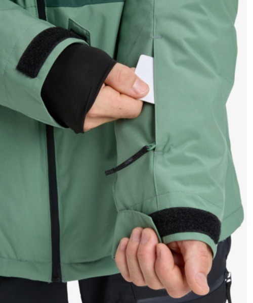Quiksilver(クイックシルバー)の「SYCAMORE SOLID 20K J/クイックシルバースキースノーボードウェア(ジャケット)(マウンテンパーカー・メンズ・ベージュ/グリーン・LARGE/MEDIUM/X-LARGE)」の20枚目の写真