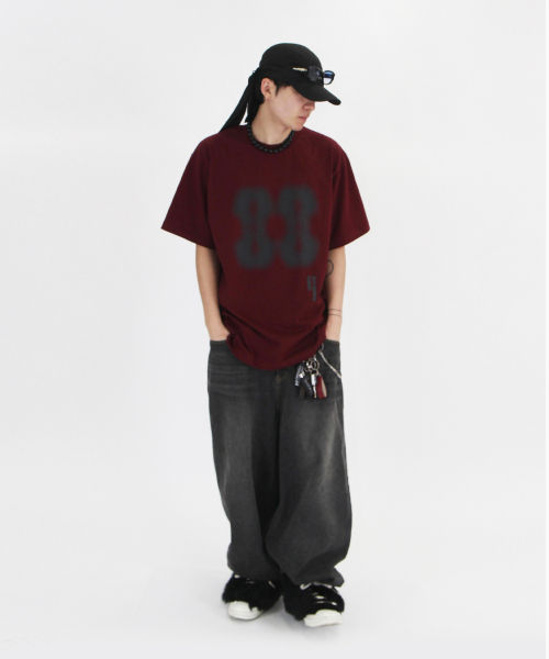 CRIGUN（クリガン）の「Effect Graphics セミオーバーフィット 半袖 BURGUNDY（Tシャツ/カットソー・レディース・バーガンディー・SMALL/MEDIUM/LARGE/X-LARGE/XX-LARGE）」の18枚目の写真