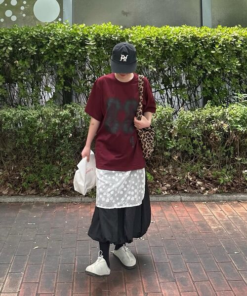 CRIGUN（クリガン）の「Effect Graphics セミオーバーフィット 半袖 BURGUNDY（Tシャツ/カットソー・レディース・バーガンディー・SMALL/MEDIUM/LARGE/X-LARGE/XX-LARGE）」の15枚目の写真