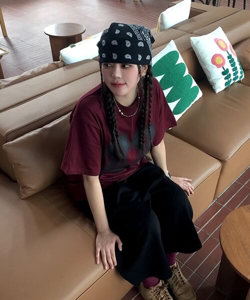 CRIGUN（クリガン）の「Effect Graphics セミオーバーフィット 半袖 BURGUNDY（Tシャツ/カットソー・レディース・バーガンディー・SMALL/MEDIUM/LARGE/X-LARGE/XX-LARGE）」の17枚目の写真