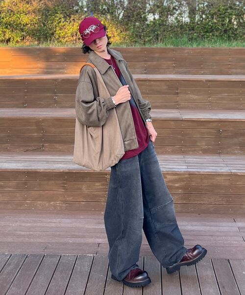 CRIGUN（クリガン）の「Effect Graphics セミオーバーフィット 半袖 BURGUNDY（Tシャツ/カットソー・レディース・バーガンディー・SMALL/MEDIUM/LARGE/X-LARGE/XX-LARGE）」の6枚目の写真
