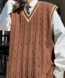 ケーブルラインルーズニットベスト