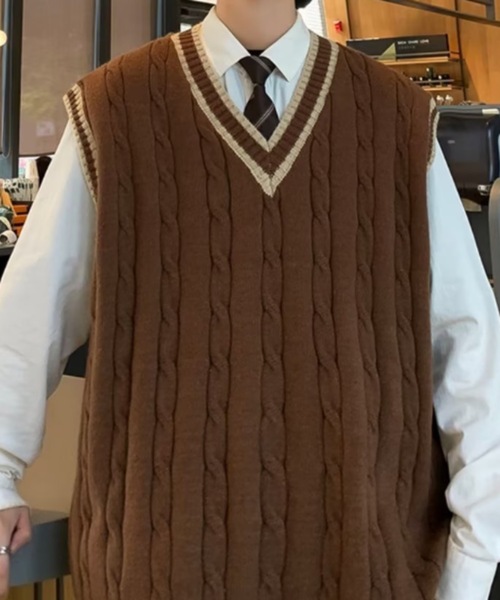SHEPP(シープ)の「ケーブルラインルーズニットベスト(ベスト・メンズ・ブラウン/アイボリー/ブラック・F)」の7枚目の写真