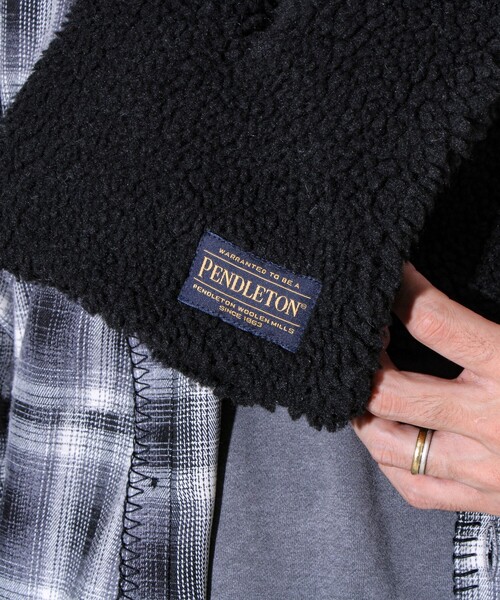 PENDLETON（ペンドルトン）の「【PENDLETON】別注 HARDING 差し込みボアマフラー（マフラー・メンズ・ベージュ系その他/ブラック/チャコールグレー/グレー系その他・FREE）」の12枚目の写真