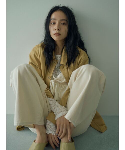 Ungrid(アングリッド)の「フェイクスウェードジャケット(テーラードジャケット・レディース・アイボリー/イエロー/ブラウン・FREE)」の7枚目の写真