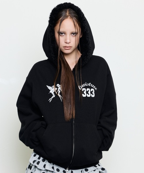 LUVISTRUE（ラヴイズトゥルー）の「EV FAIRY FUR HOOD ZIP UP（パーカー・レディース・ブラック/ベージュ/バーガンディー・FREE）」の6枚目の写真