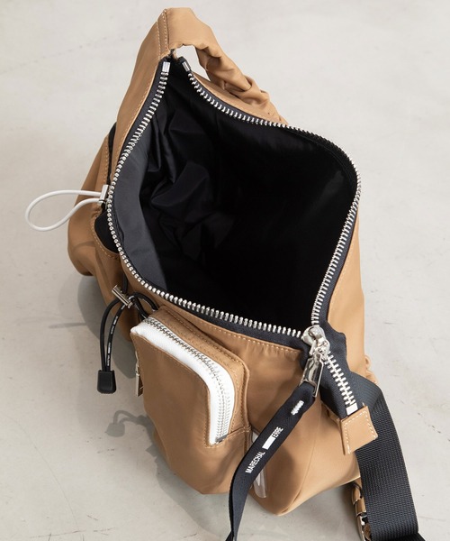 MARECHAL TERRE（マルシャルテル）の「ボディバック（ボディバッグ/ウエストポーチ・レディース・キャメル/ライトグリーン/チャコールグレー/ブラック・FREE）」の10枚目の写真